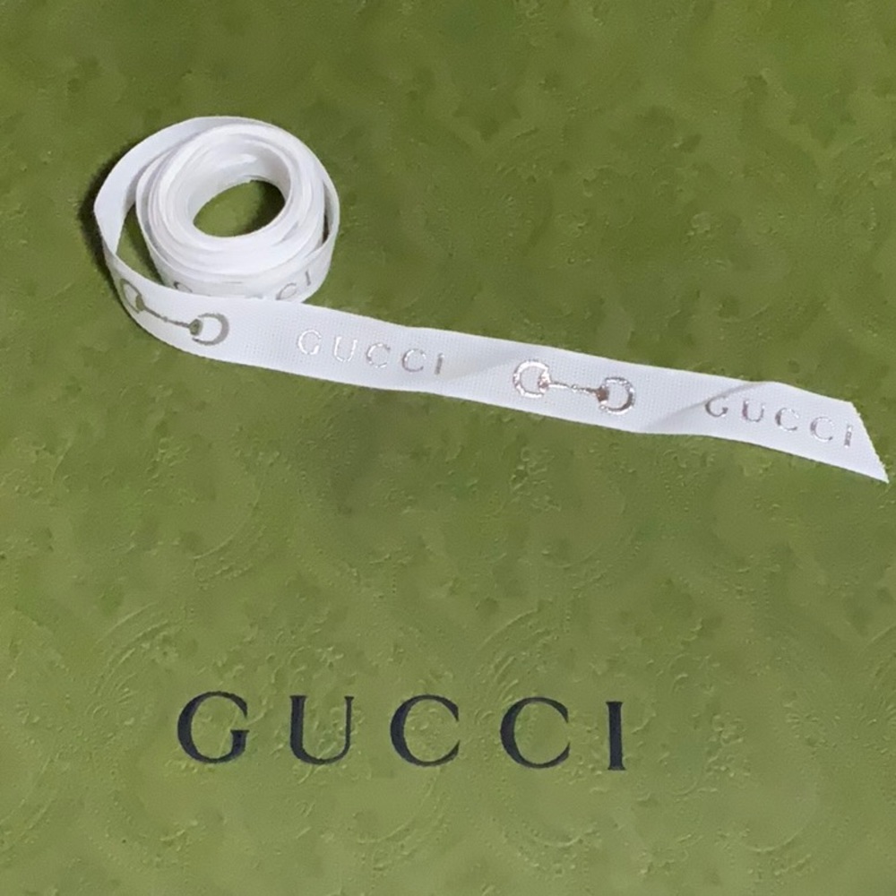 Gucci ribbon